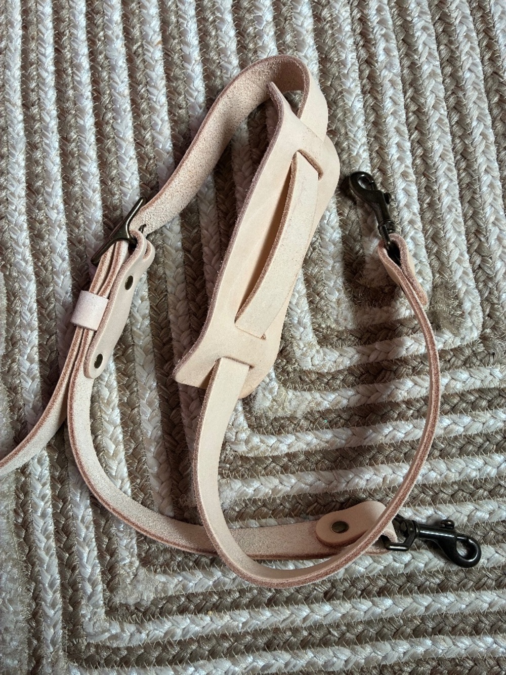 GFG crossbody strap